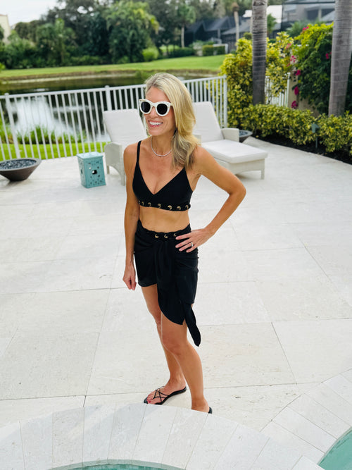 “A touch of gold detail transforms simple into statement.”